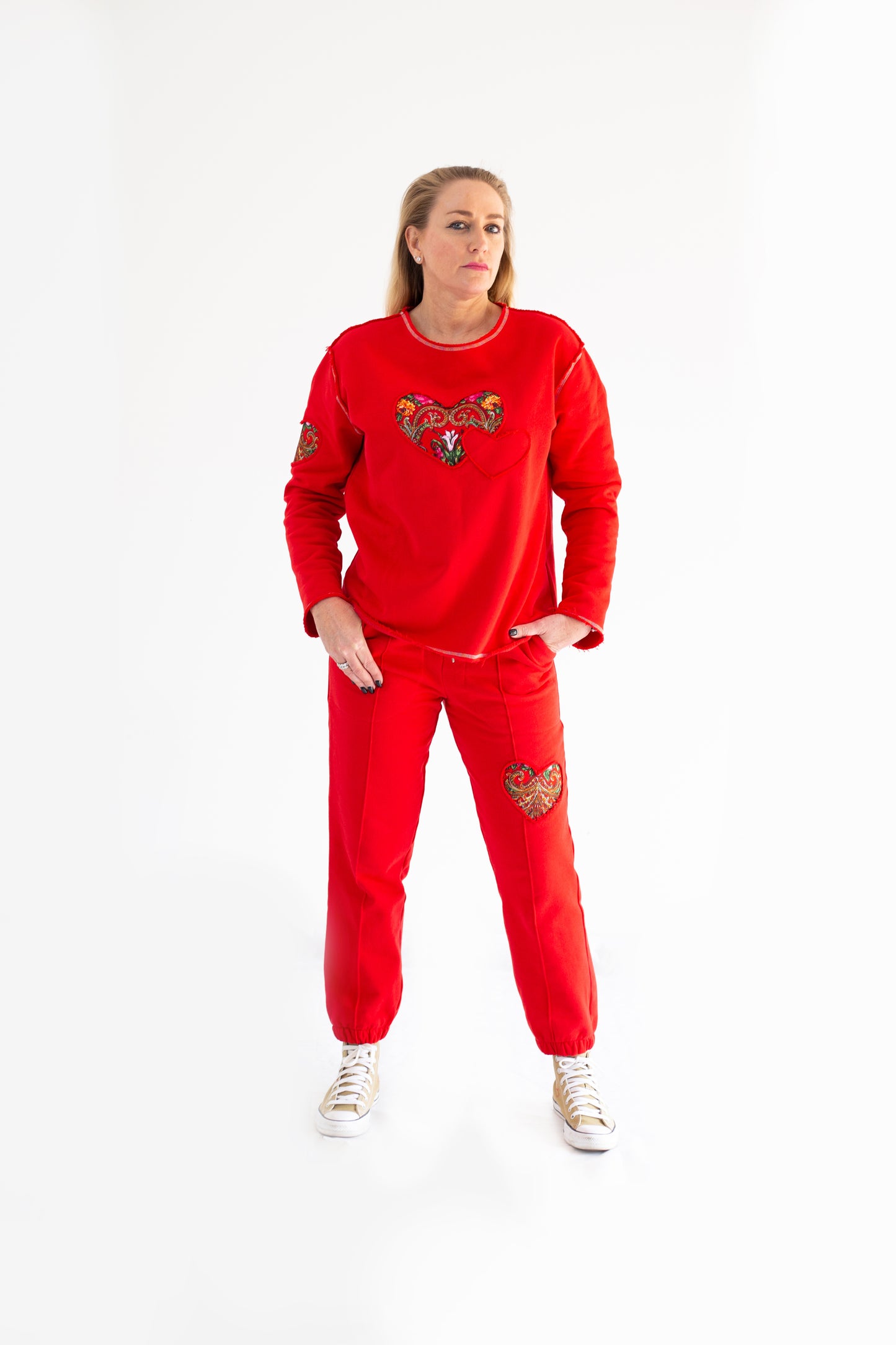 Traje de mujer "Patrones Rojo"