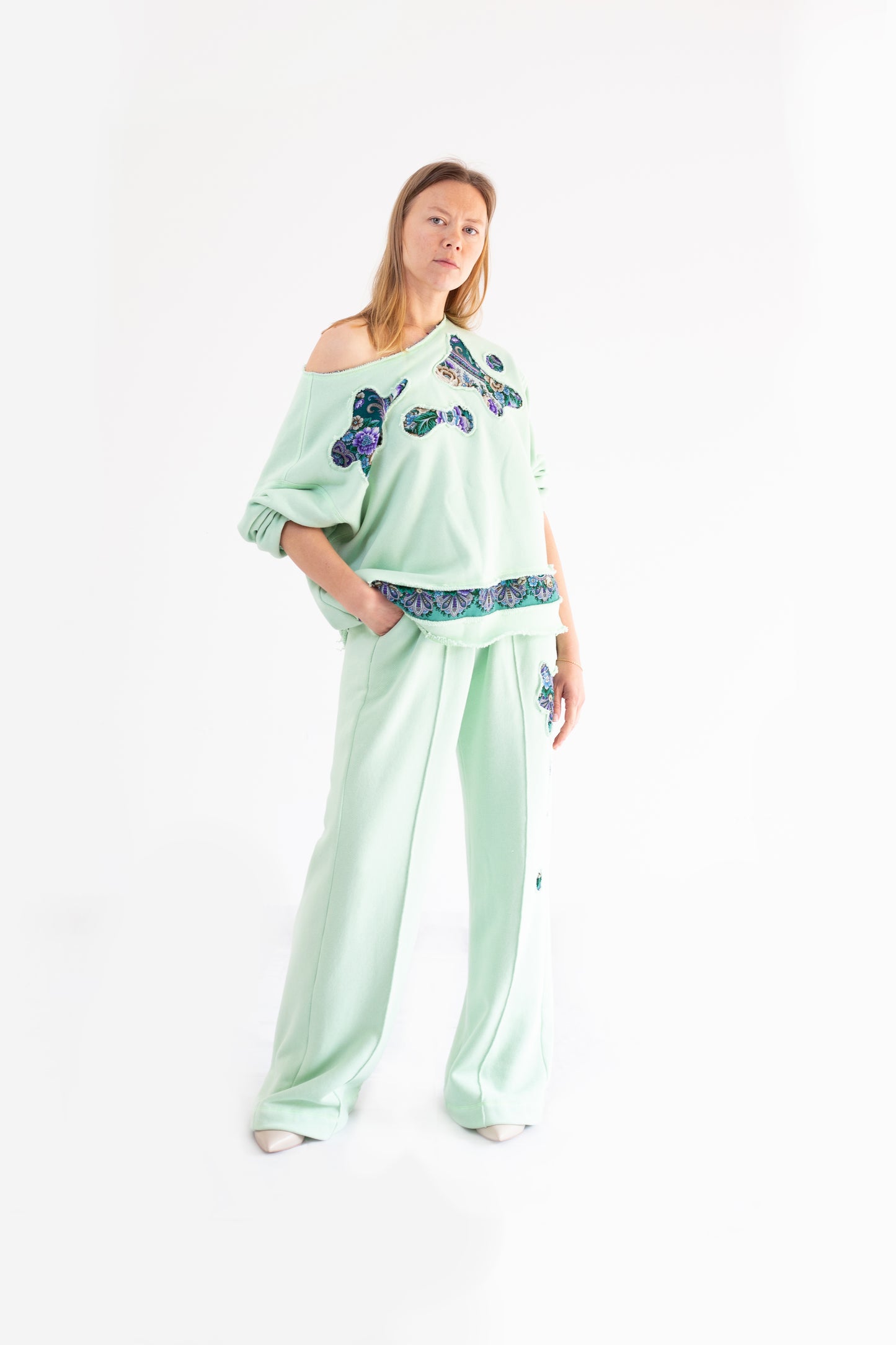 Traje de mujer "Patrones Menta"