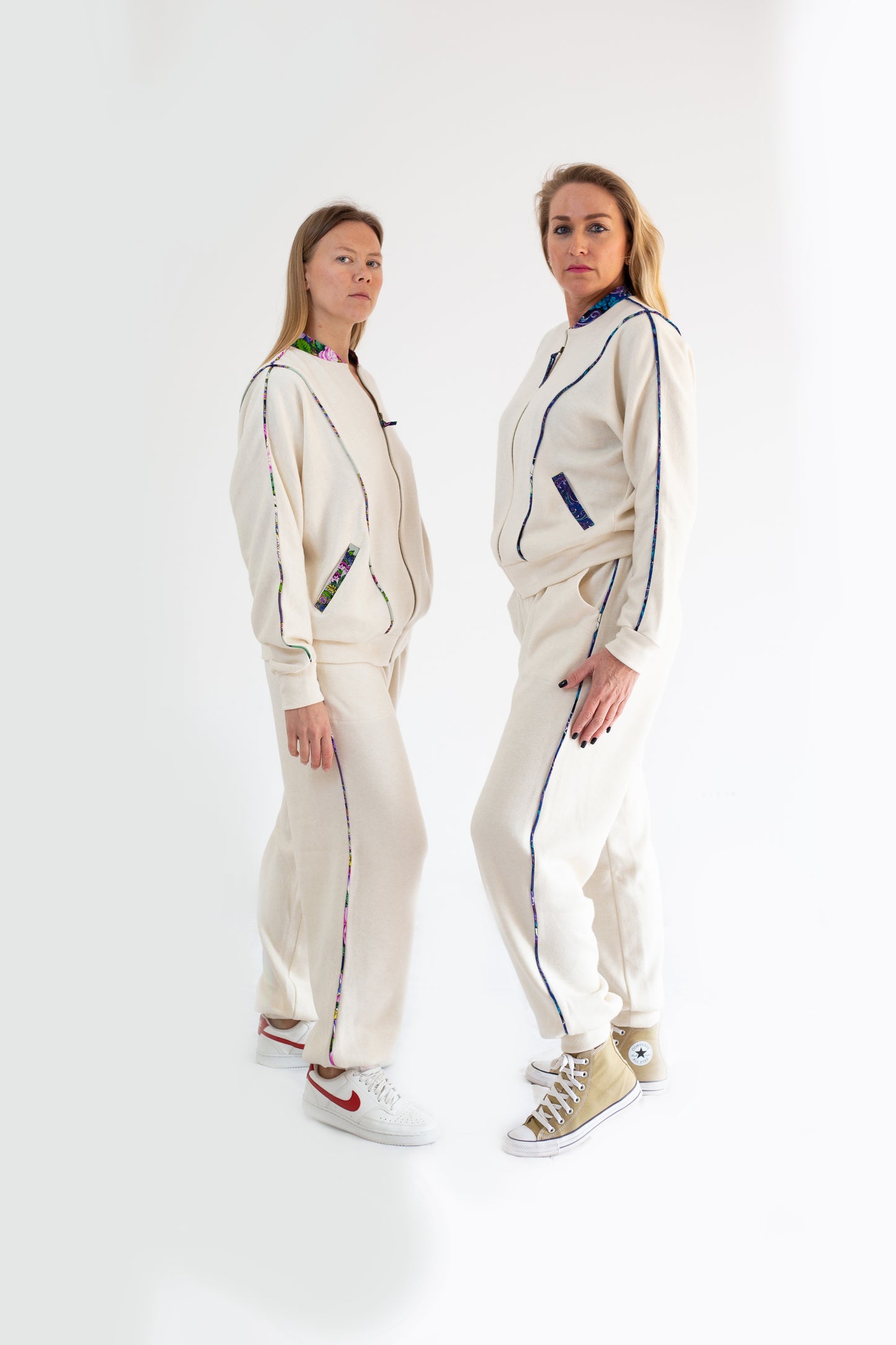Traje de mujer "Patrones Azul"