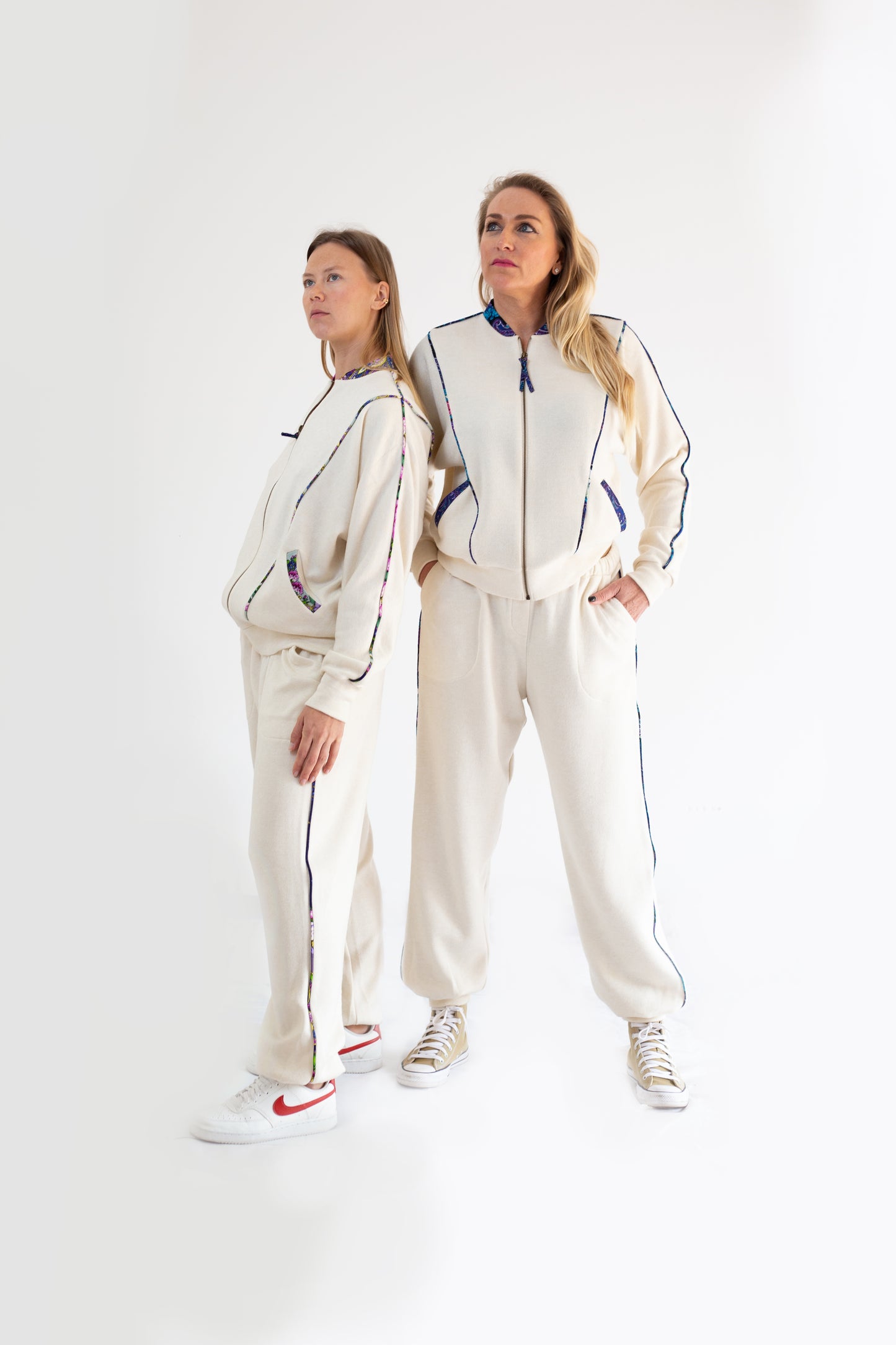 Traje de mujer "Patrones Lila"