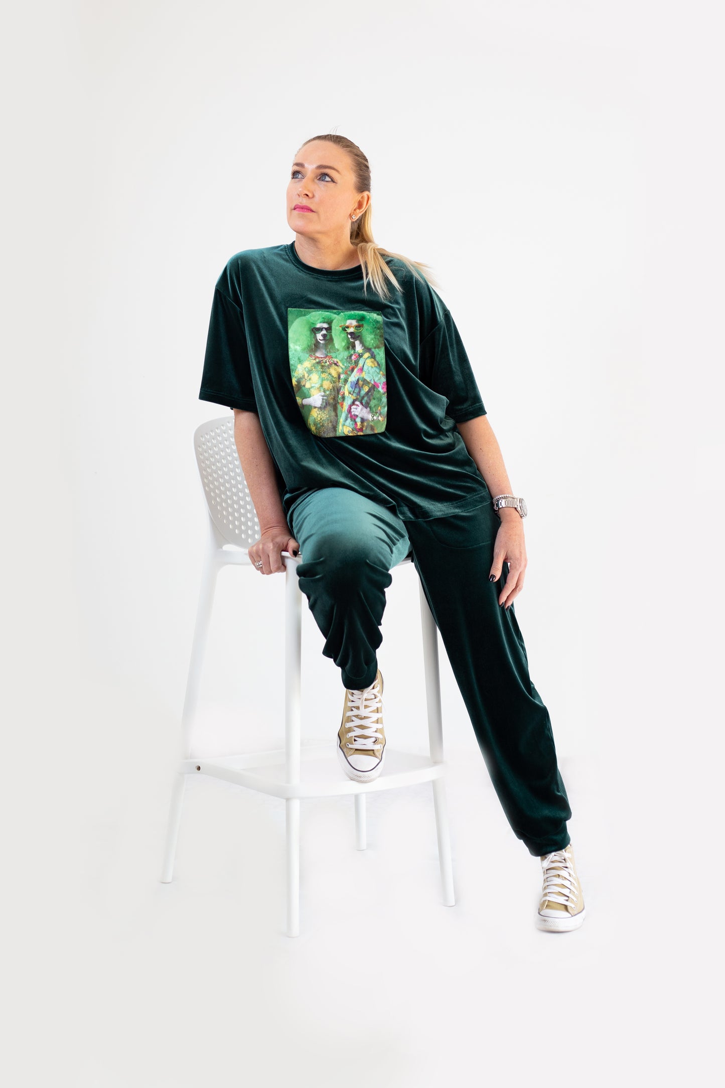 Traje de mujer "Perros"