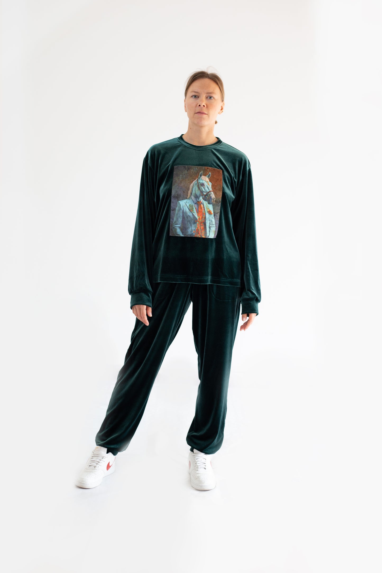 Traje de mujer "caballo"