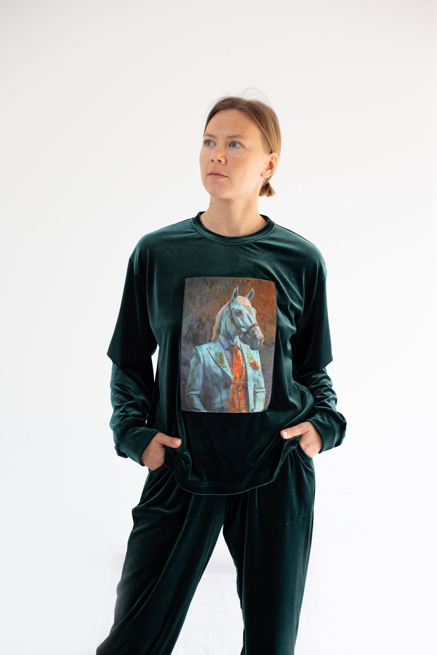 Traje de mujer "caballo"