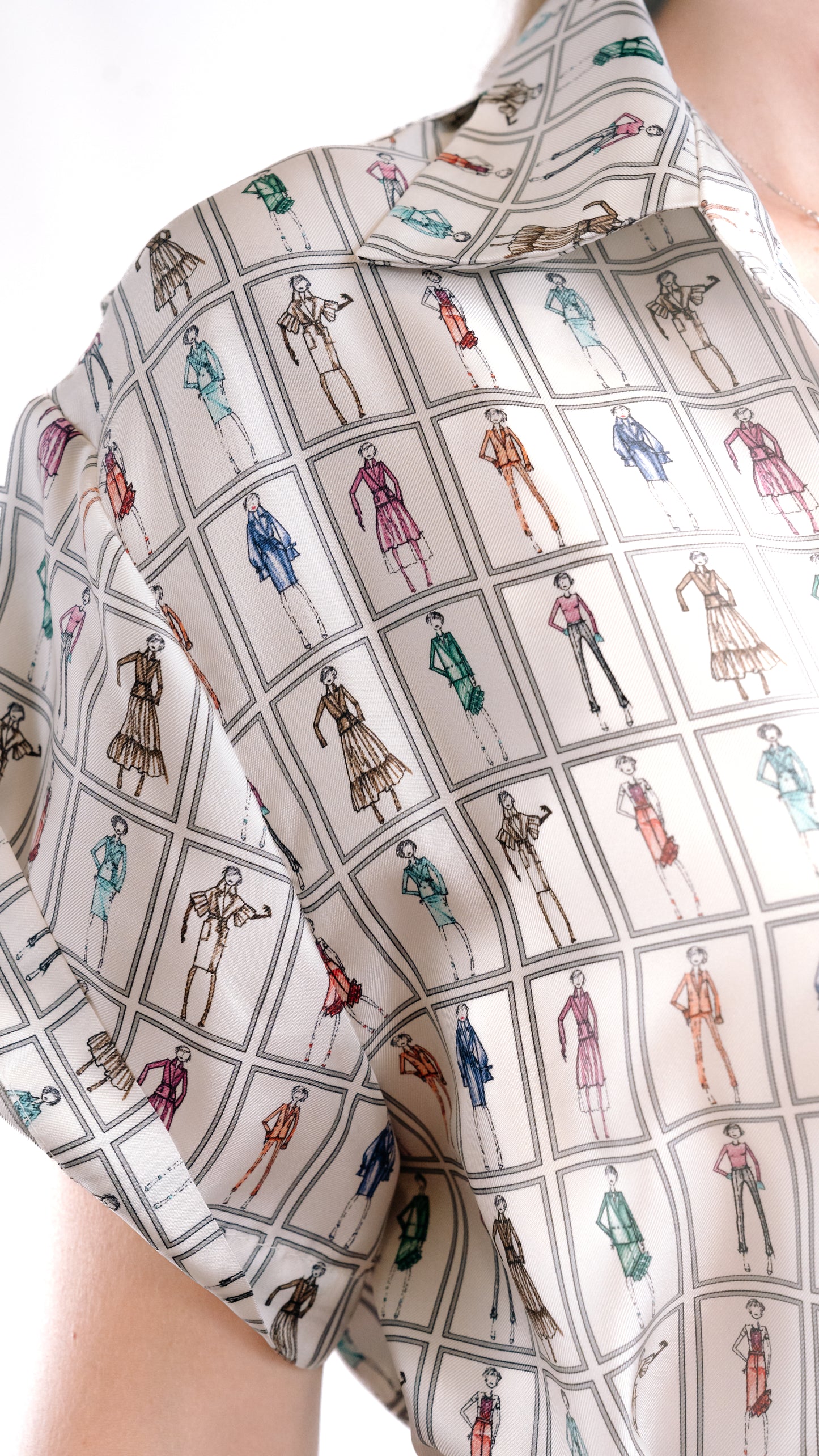 Traje de mujer "Patrones Lila"