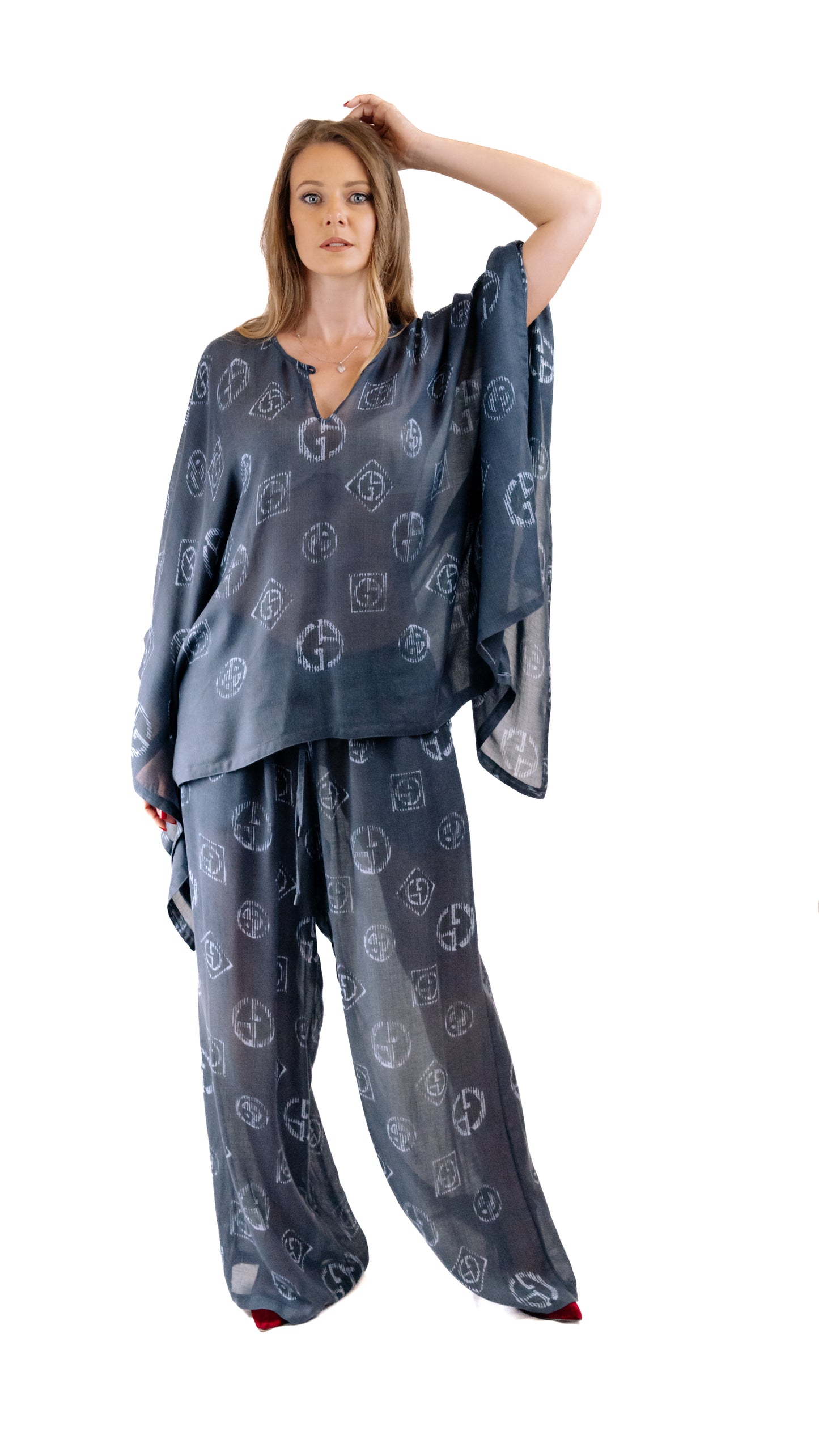 Traje de mujer "Patrones Lila"