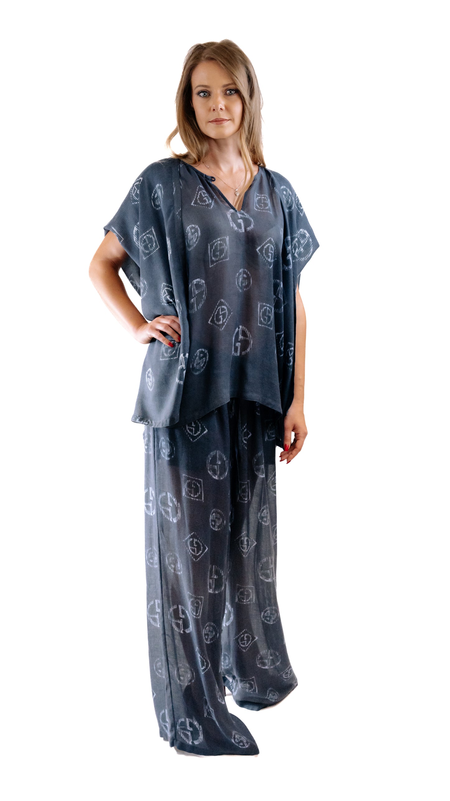 Traje de mujer "Patrones Lila"
