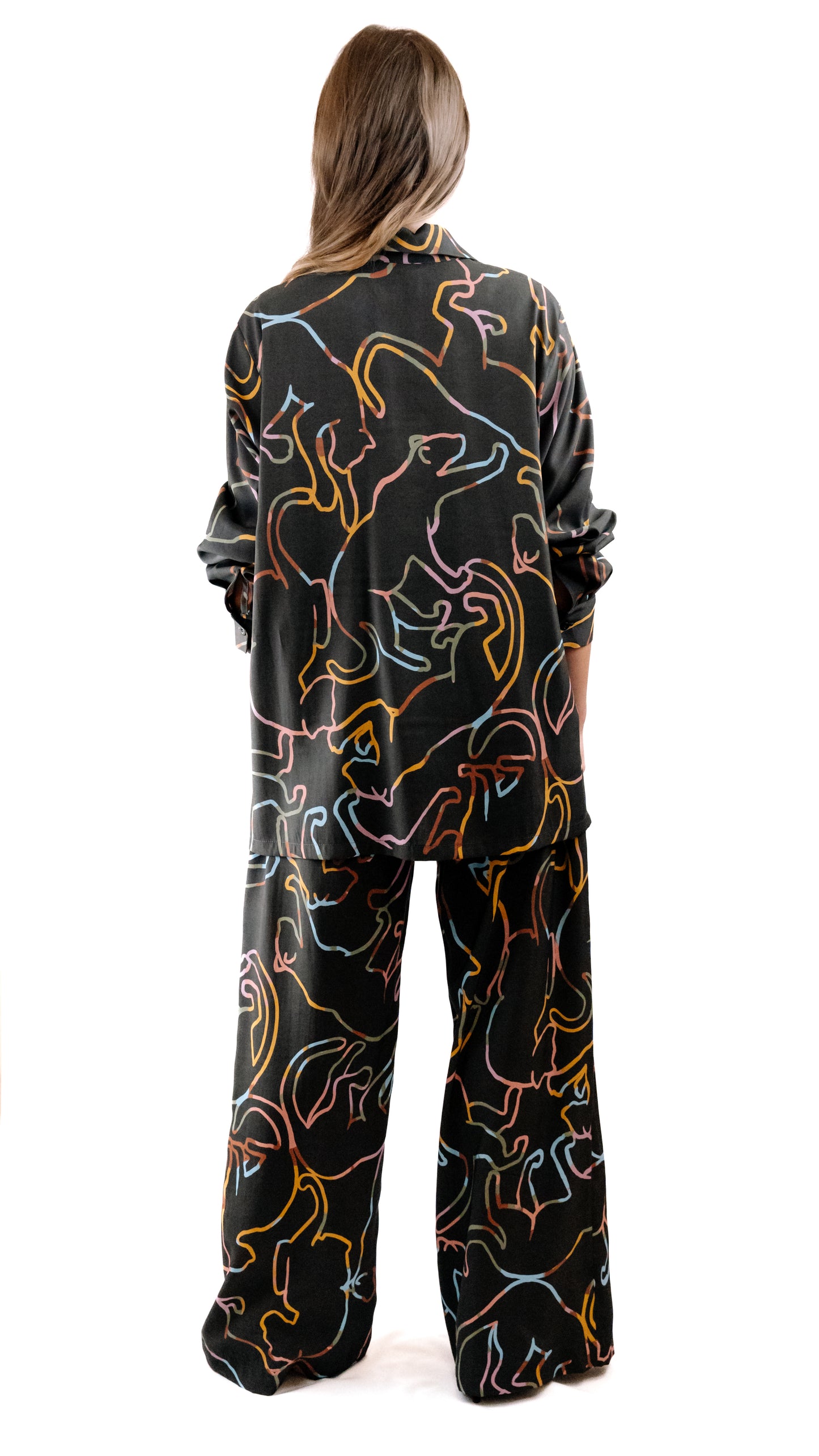 Traje de mujer "Patrones Lila"