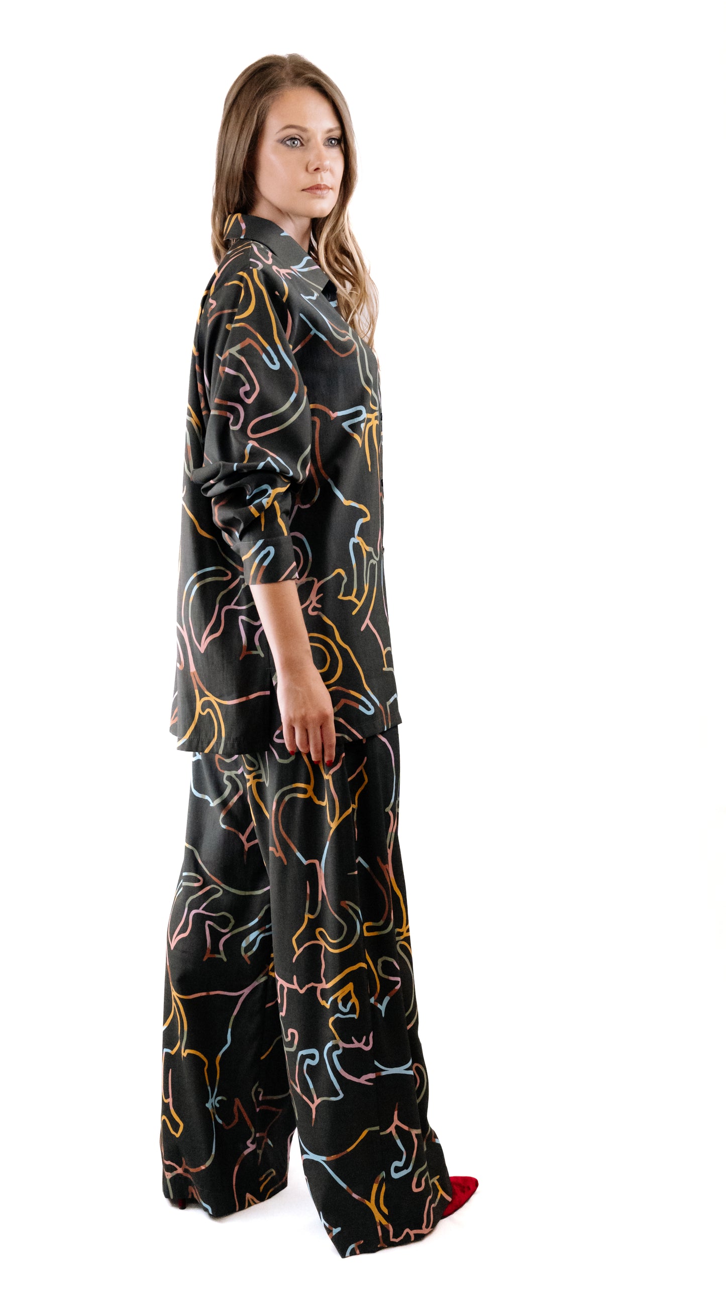 Traje de mujer "Patrones Lila"