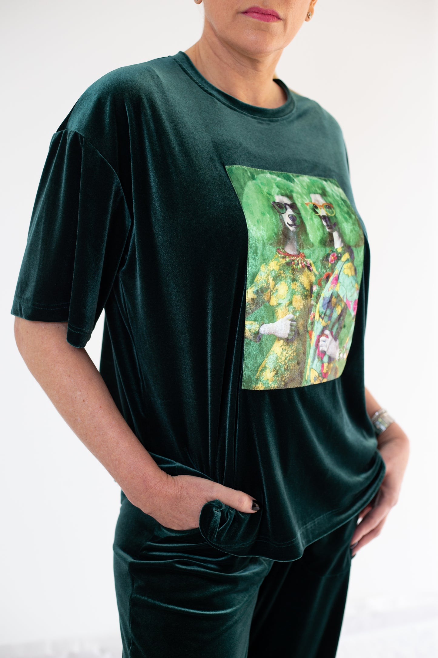 Traje de mujer "Perros"