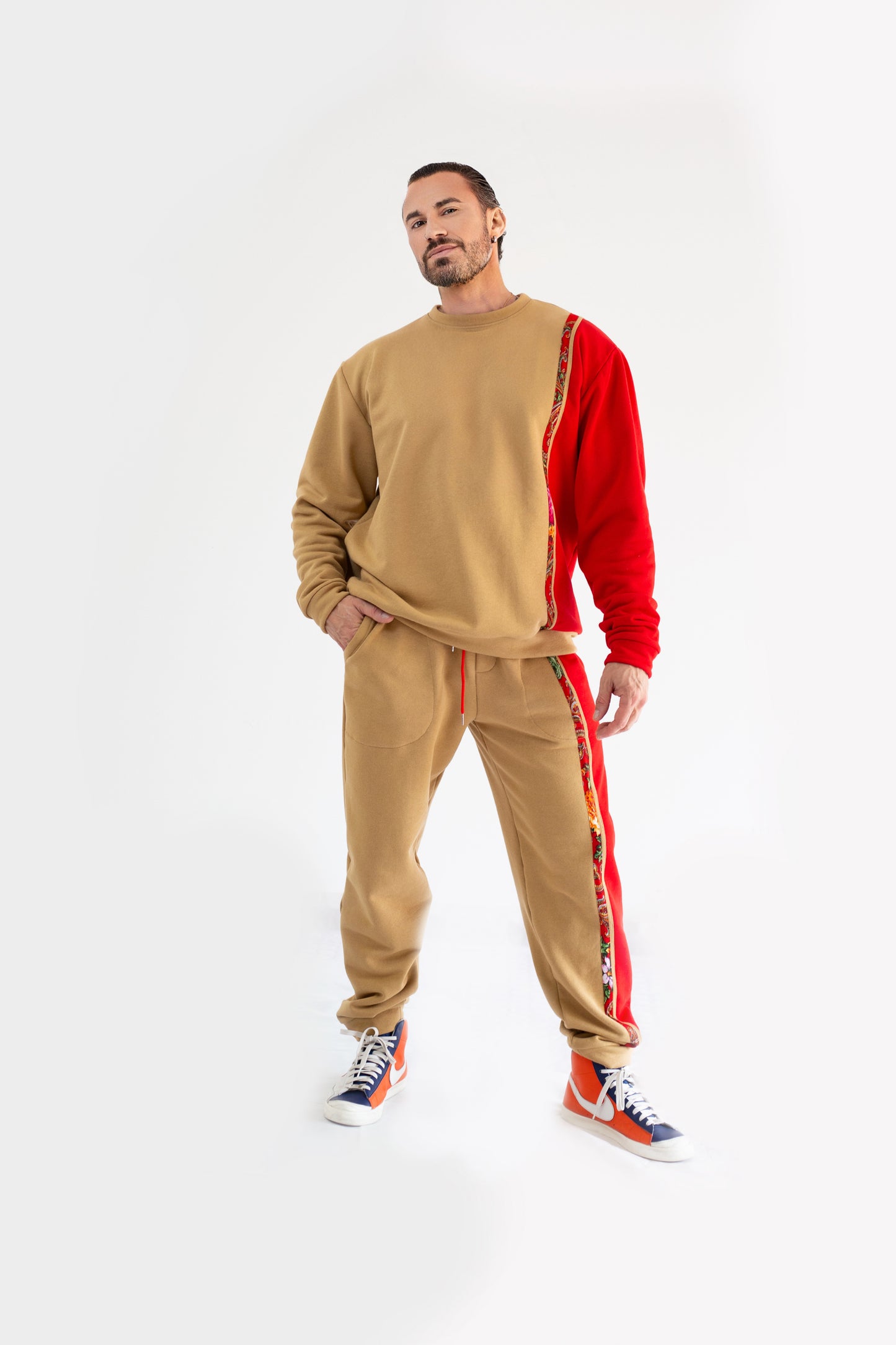 Traje de hombre "Beige con rojo"