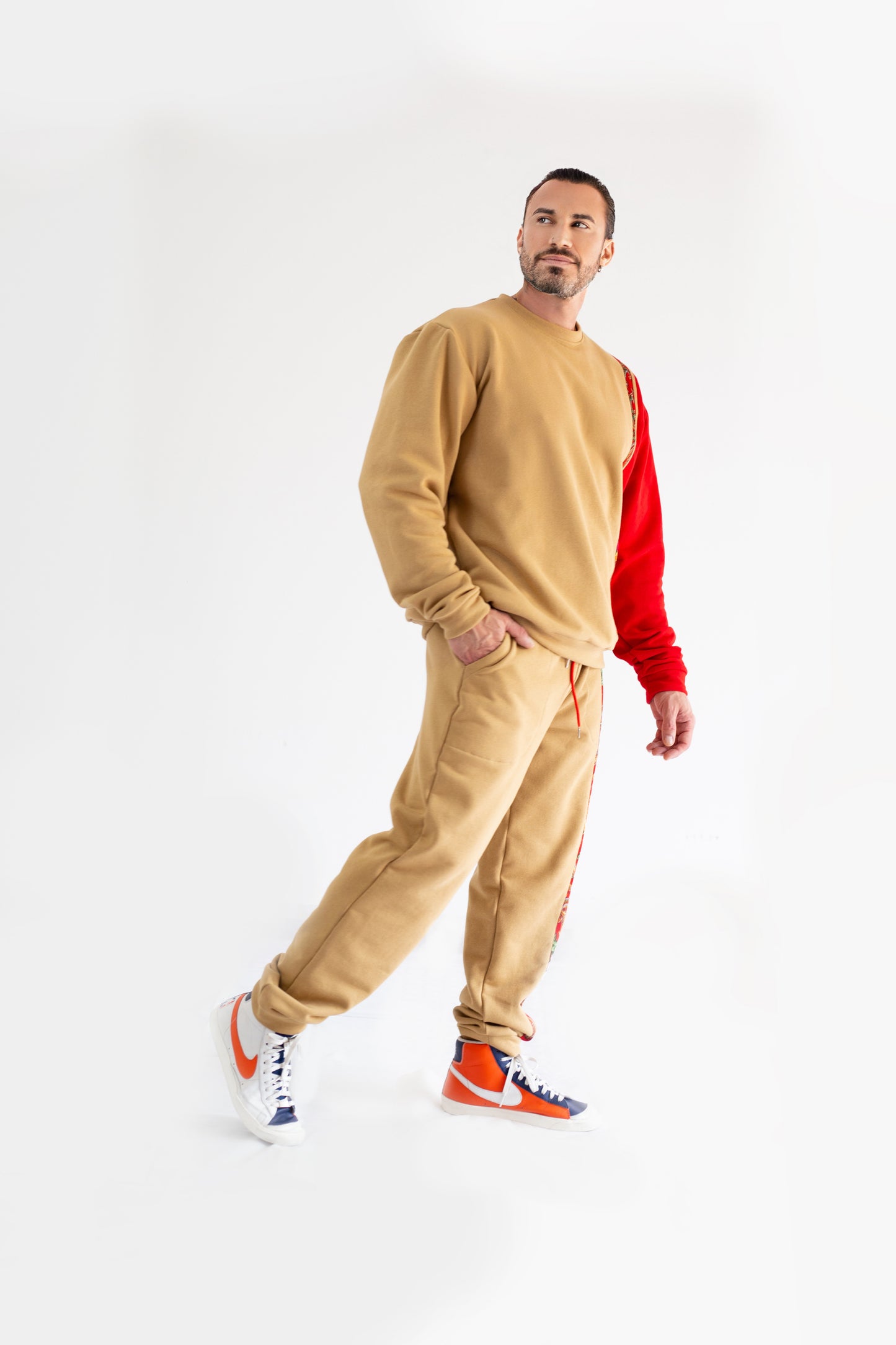 Traje de hombre "Beige con rojo"