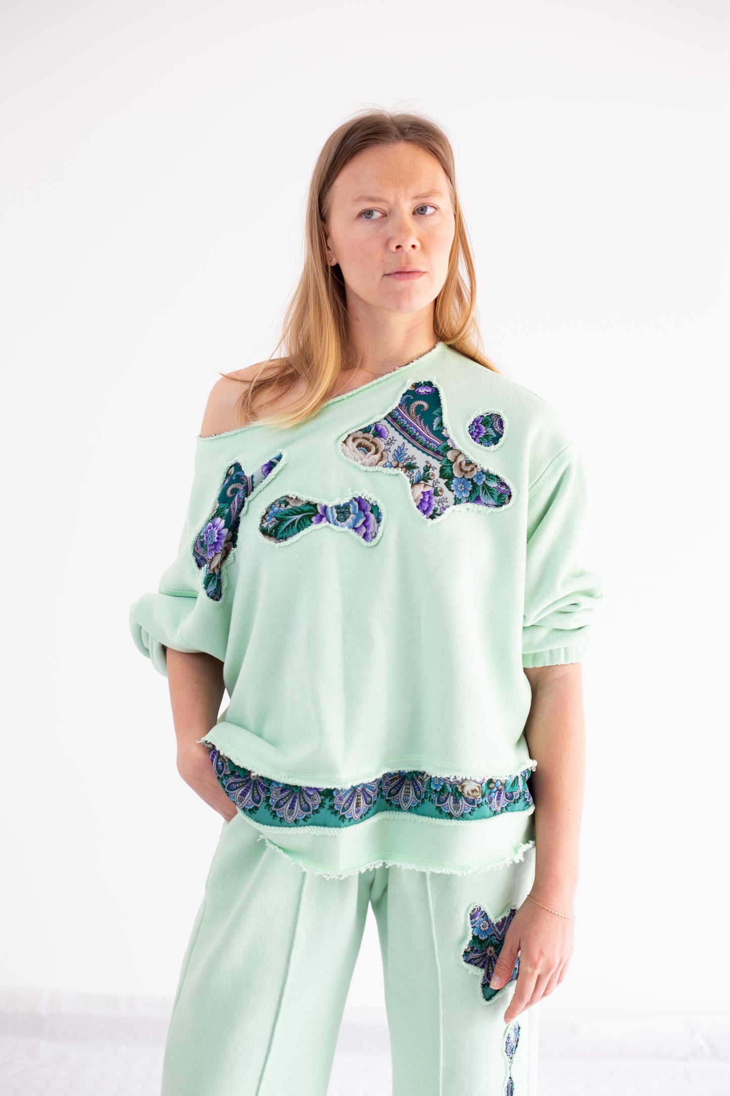 Traje de mujer "Patrones Menta"