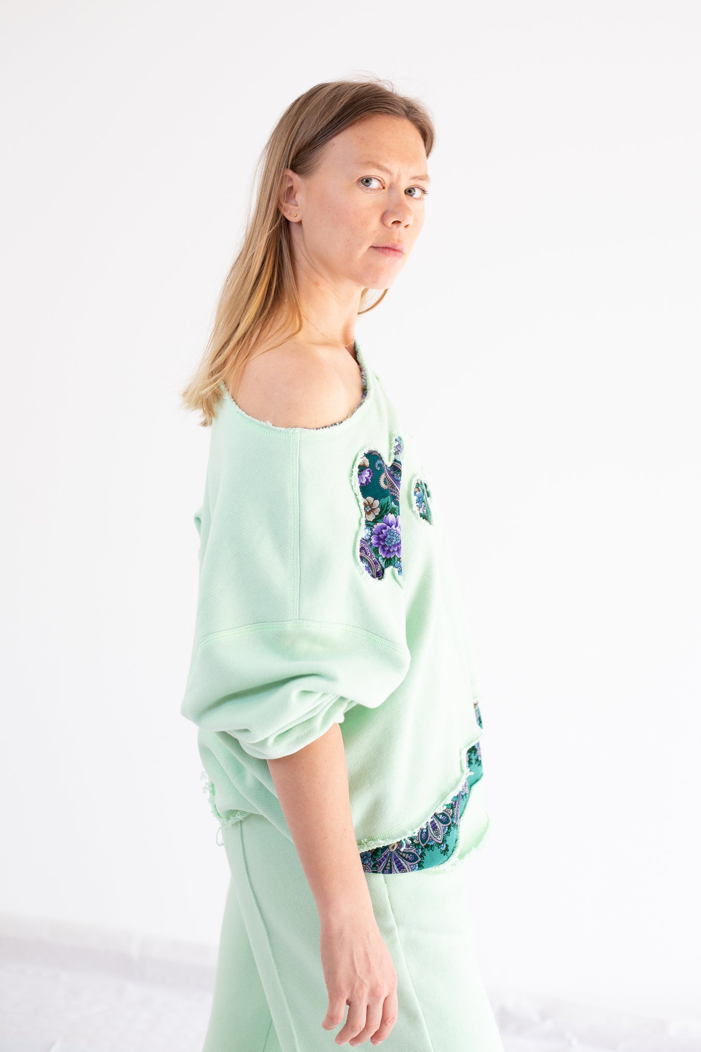 Traje de mujer "Patrones Menta"