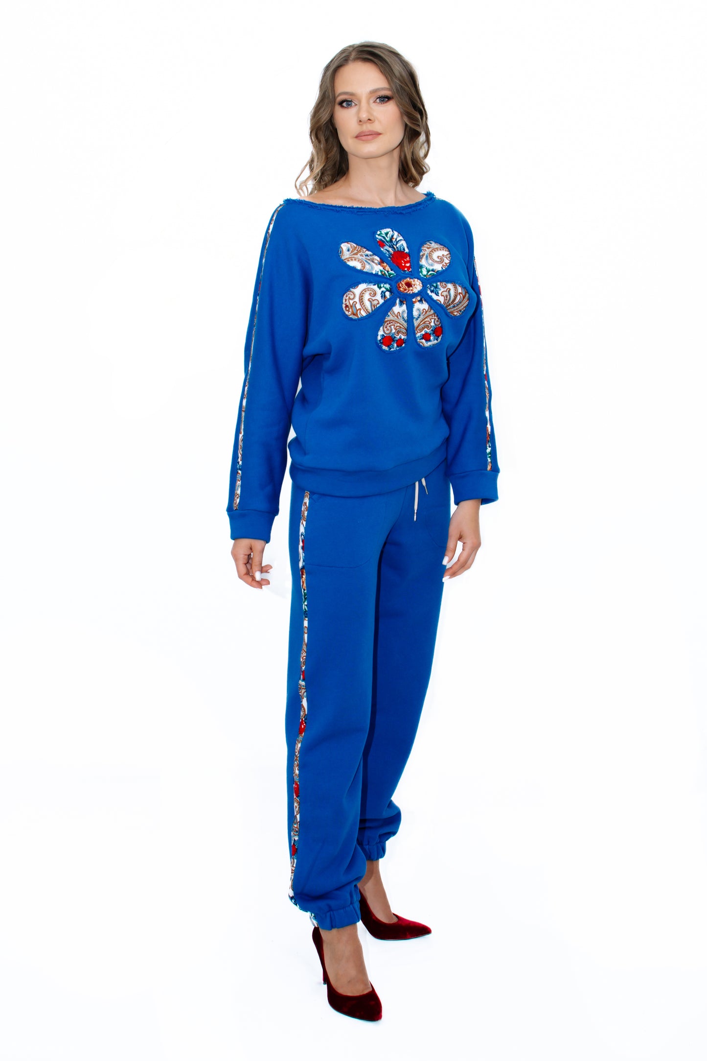 Traje de mujer "Patrones Lila"