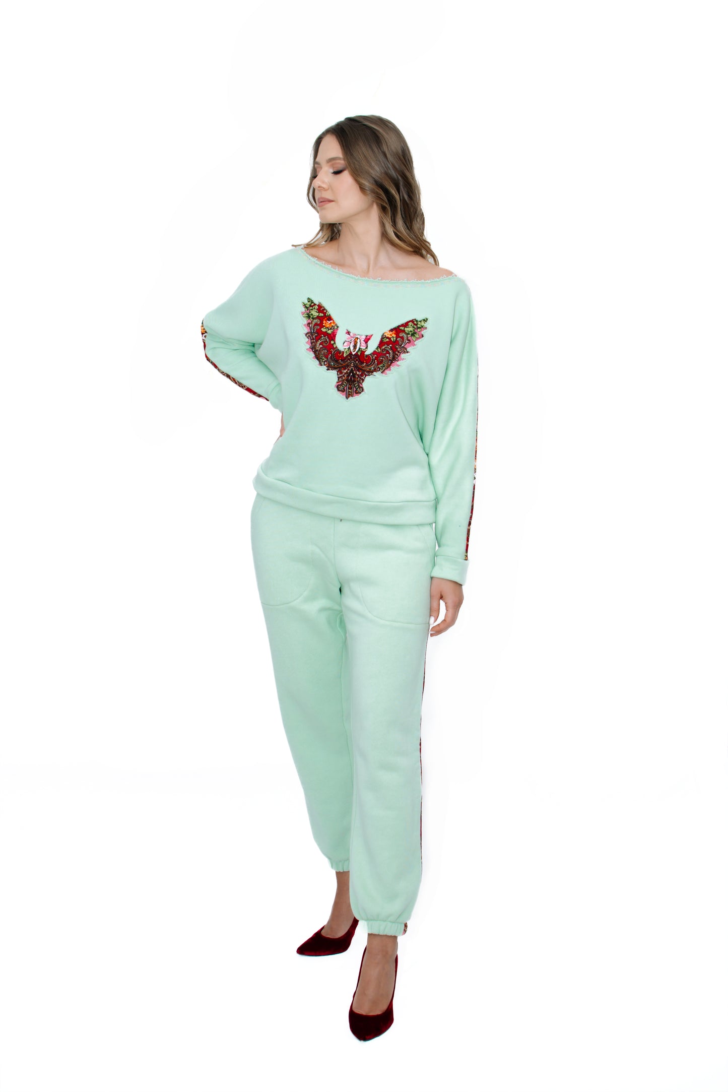 Traje de mujer "Patrones Lila"