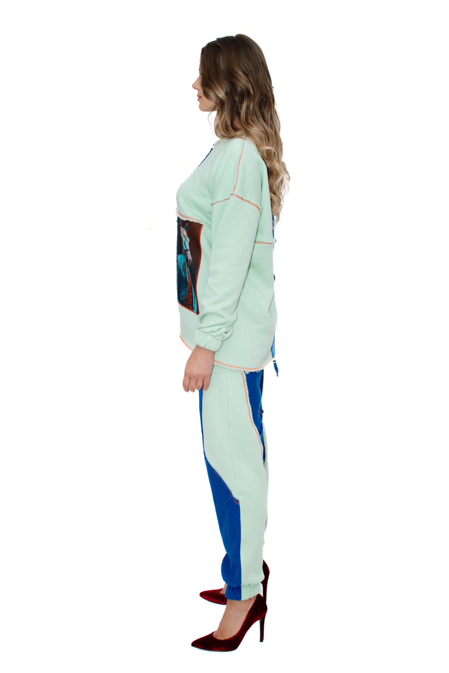 Traje de mujer "Patrones Lila"