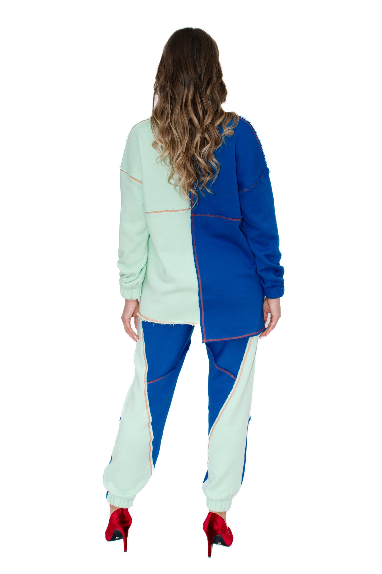 Traje de mujer "Patrones Lila"