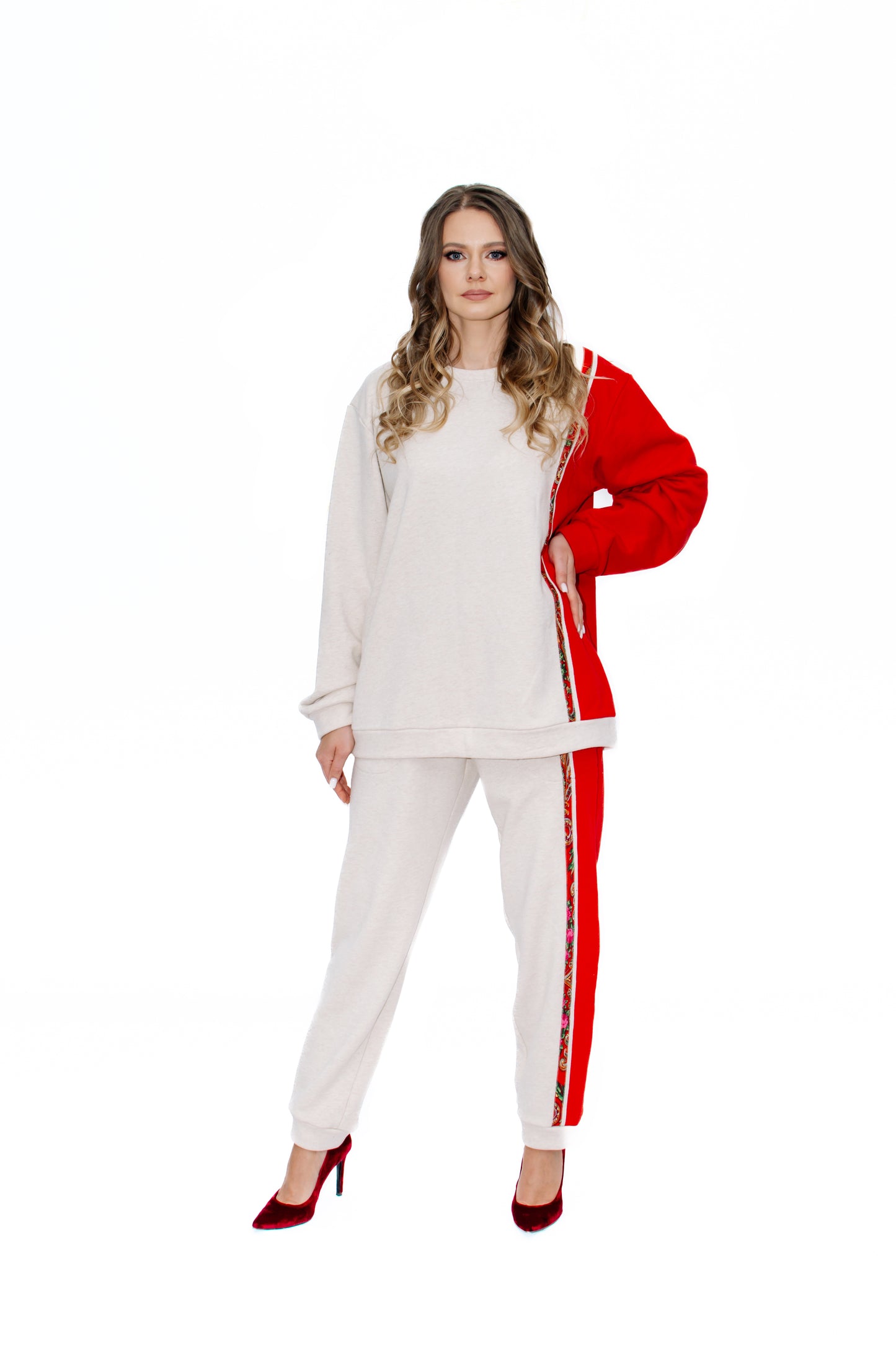 Traje de mujer "Patrones Lila"