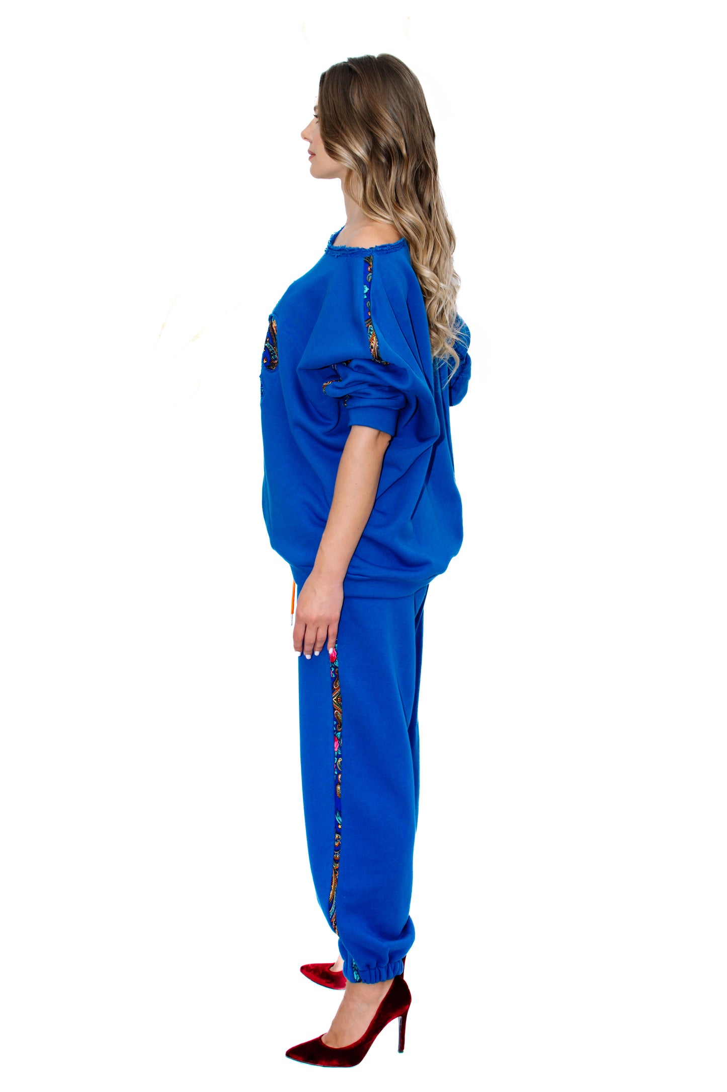 Traje de mujer "Patrones Lila"